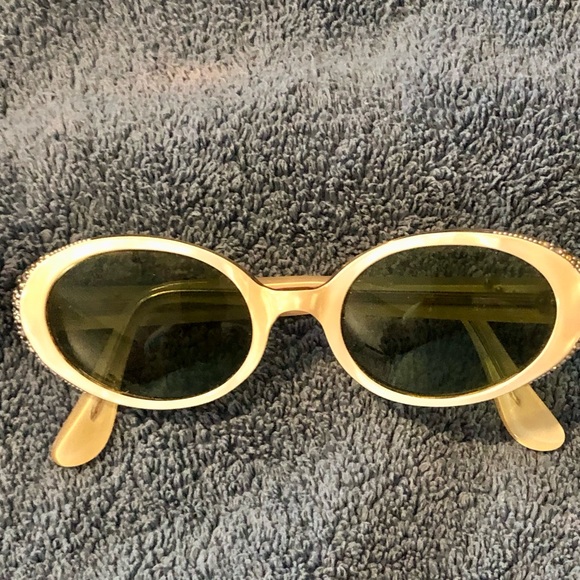 Vintage sunglasses - Picture 5 of 6